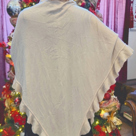 CHARLIE PAIGE CAPE - Picture 3 of 3